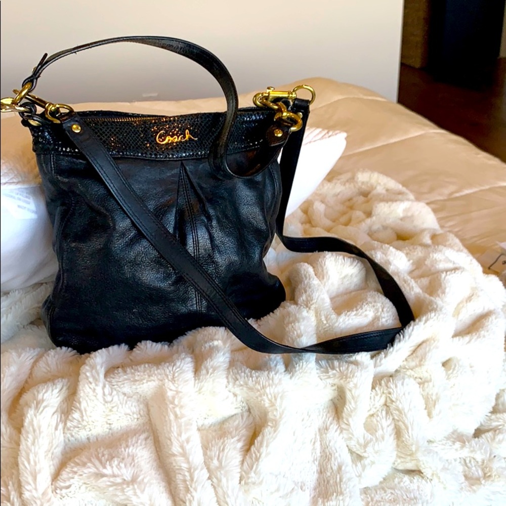 Coach black leather crossbody/adjustable purse!